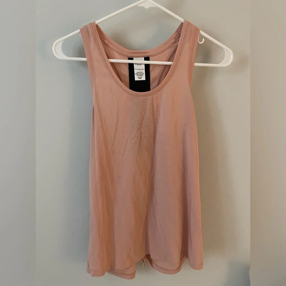 Victoria Sport Tank - Picture 2 of 5